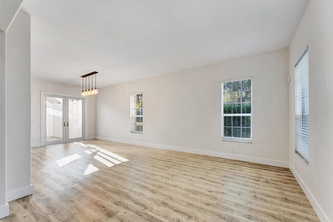 Foto del edificio - 406 NW 25th Ave