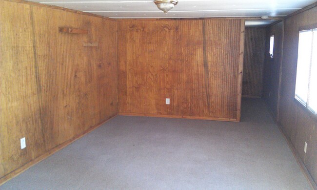 Building Photo - 7839 Suncoast Dr