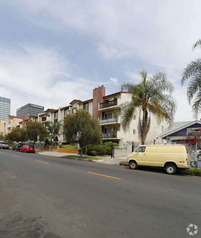 Foto del edificio - 742 S Harvard Blvd