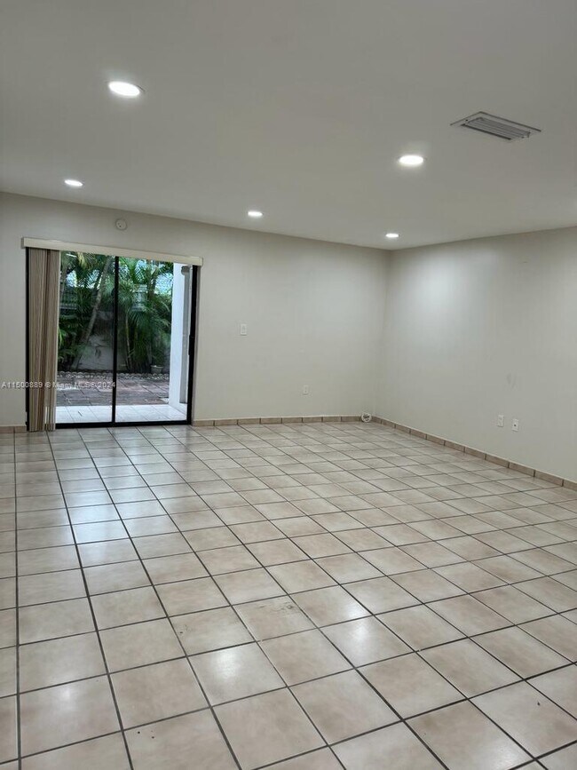Foto del edificio - 13444 SW 62nd St