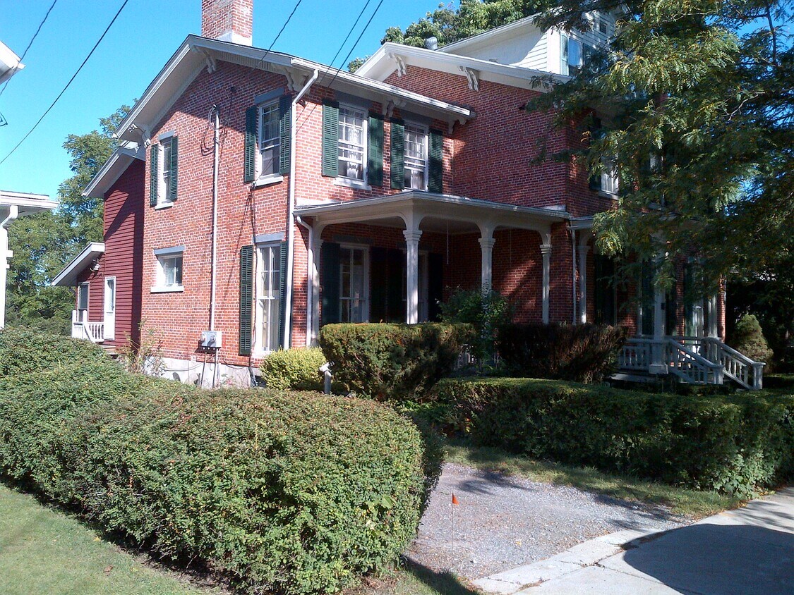 22 Main St Unit 3, Geneseo, NY 14454 Apartments in Geneseo, NY