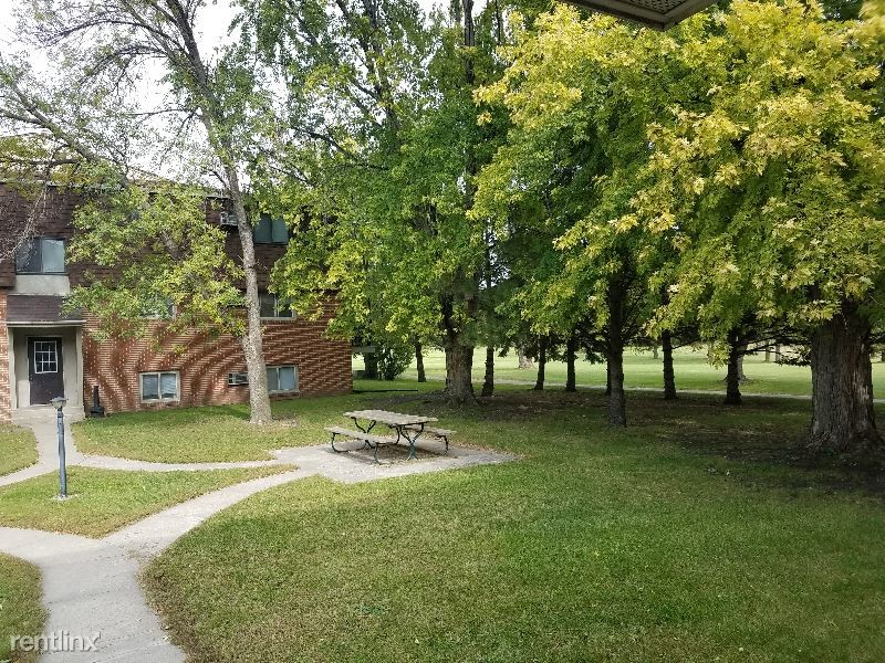 Primary Photo - 2616 Country Club Pkwy