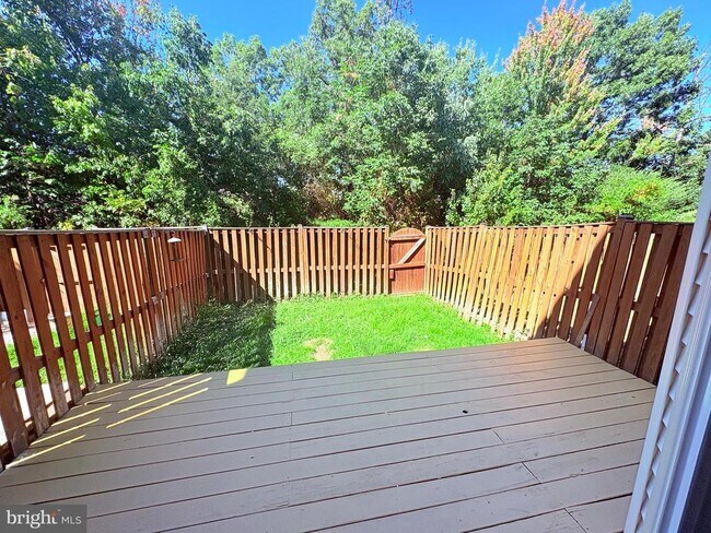 Foto del edificio - 45474 Oak Trail Square