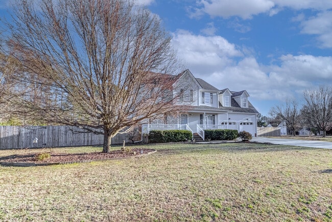 Foto del edificio - 1008 Blue River Farm Dr