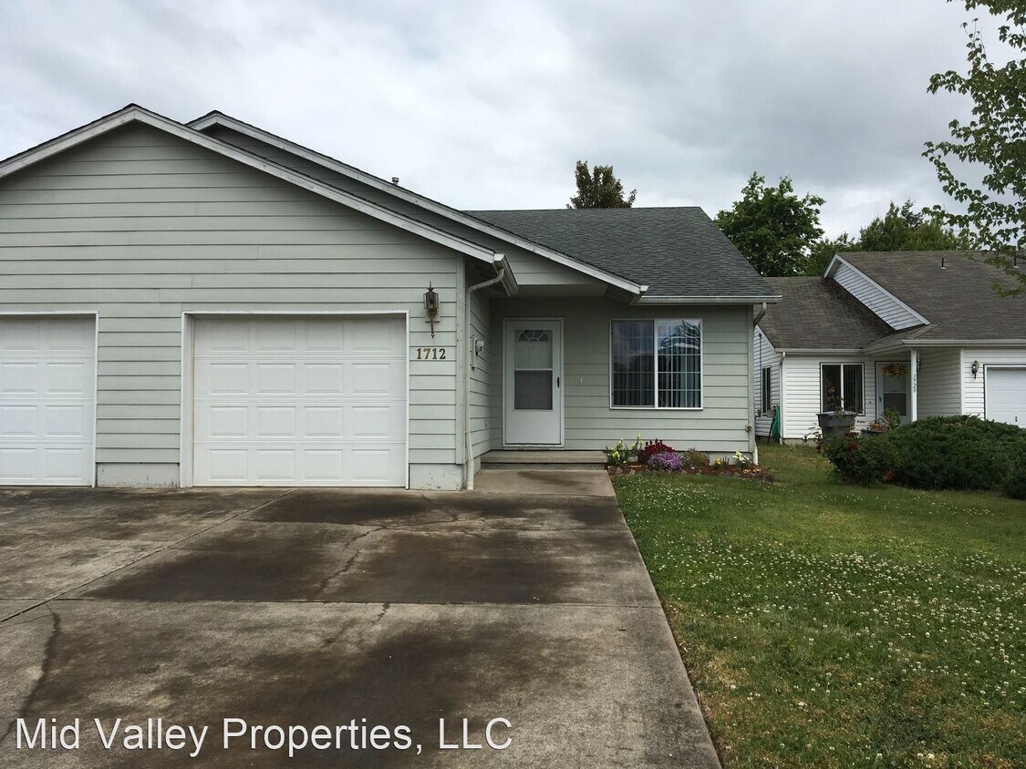 Primary Photo - 3 br, 2 bath House - 1712 Trudell Court SE