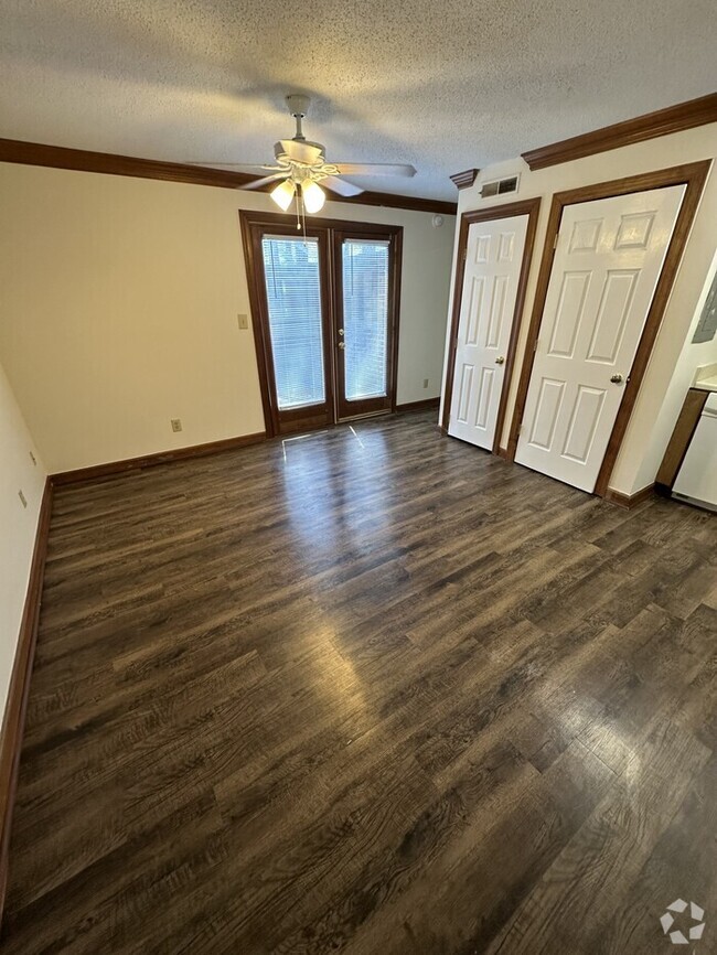 Building Photo - 3530 Ivy Commons Dr
