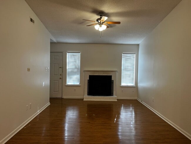 Building Photo - 2424 Educational Dr