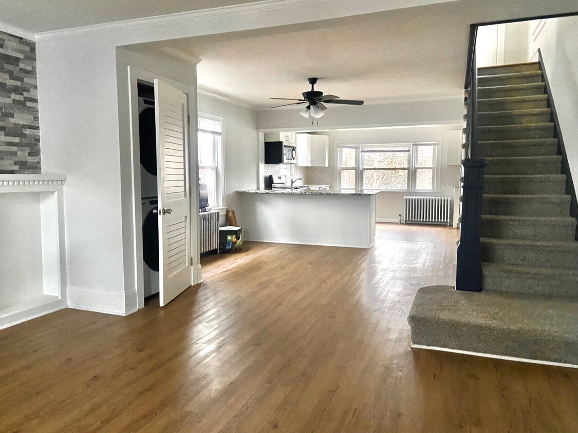 Foto principal - 279-280 Brown St