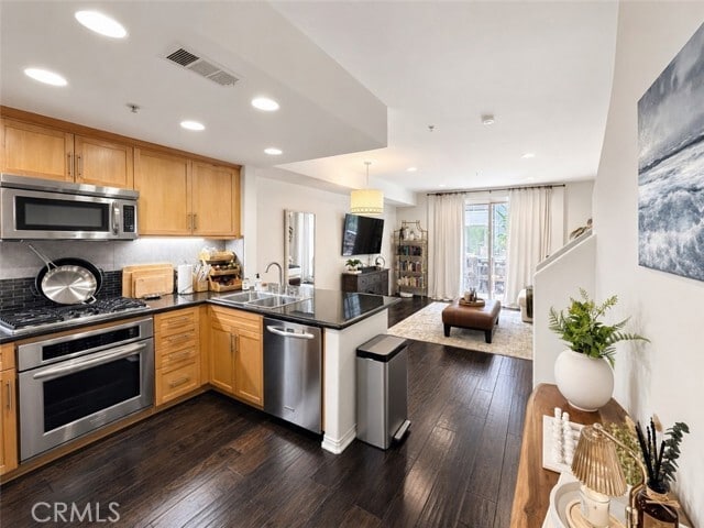 Foto del edificio - 931 E Walnut St