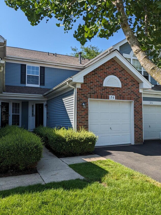 Primary Photo - 28 Arbordale Ct