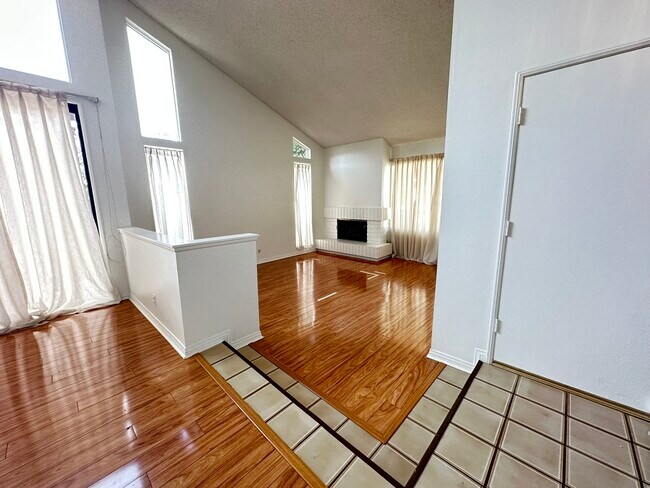 Foto del edificio - 4039 Lamarr Ave