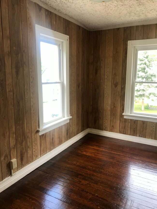 Bedroom 1 - 208 W 14th St