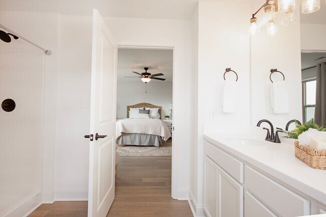 Foto del edificio - Beautiful 3bd townhome in Alcoa