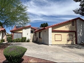 Building Photo - 5242 Dickens Dr