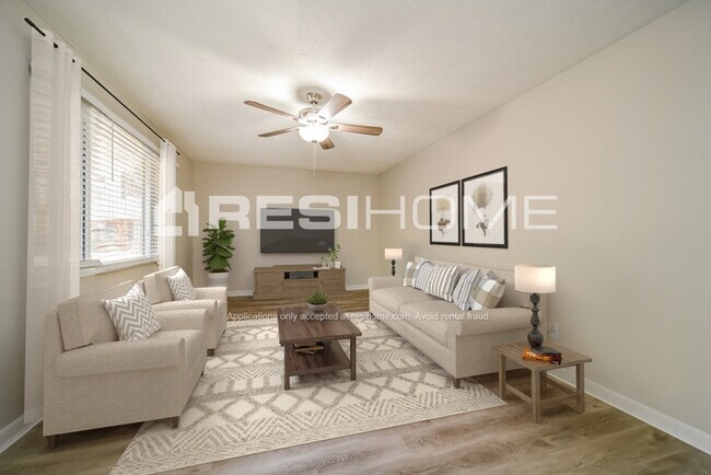 Building Photo - 8088 Picadilly Ct