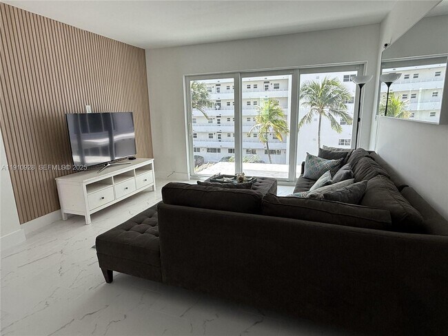 Foto del edificio - 1750 S Ocean Blvd