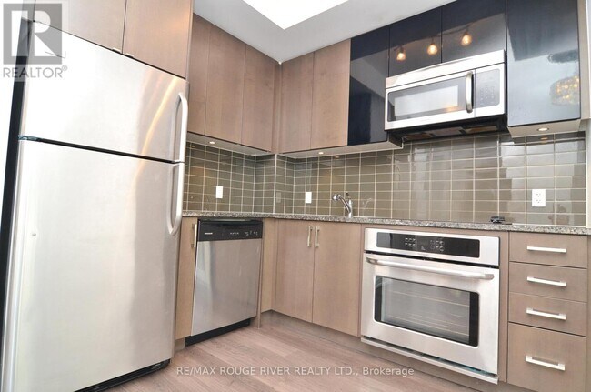 Building Photo - 89 Dunfield Ave