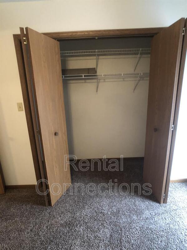 Foto del edificio - 500 E College St