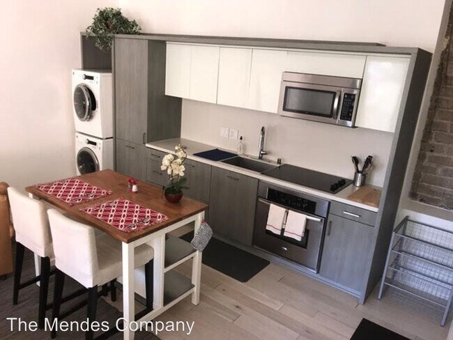 Foto del edificio - 1 br, 1 bath House - 941 W Hawthorn St Unit 8