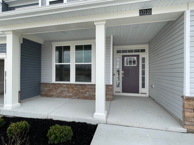 Foto del edificio - 37210 Fayetteville Ct