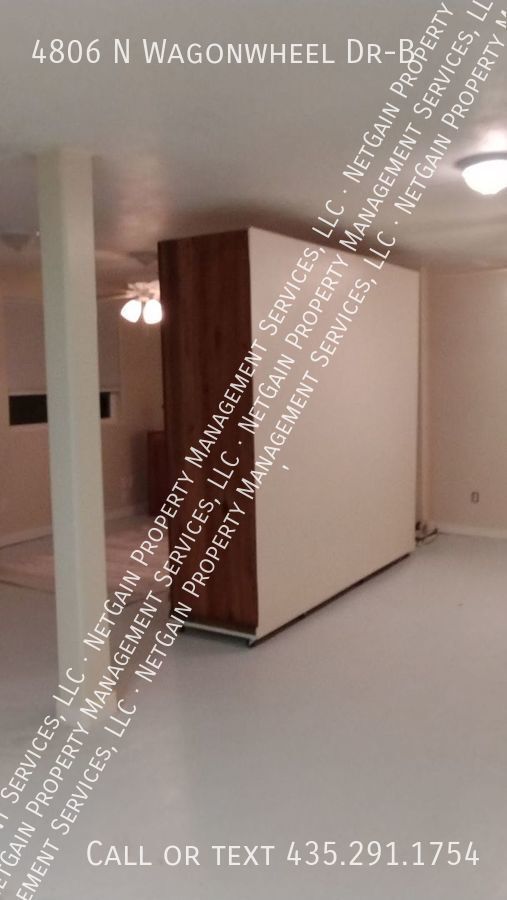 Building Photo - Studio Apartment