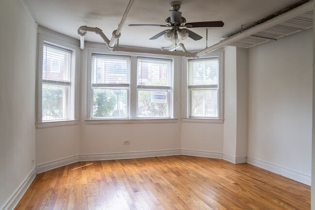 Building Photo - Albany Park - 1 Bed / 1 Bath, English Gard...