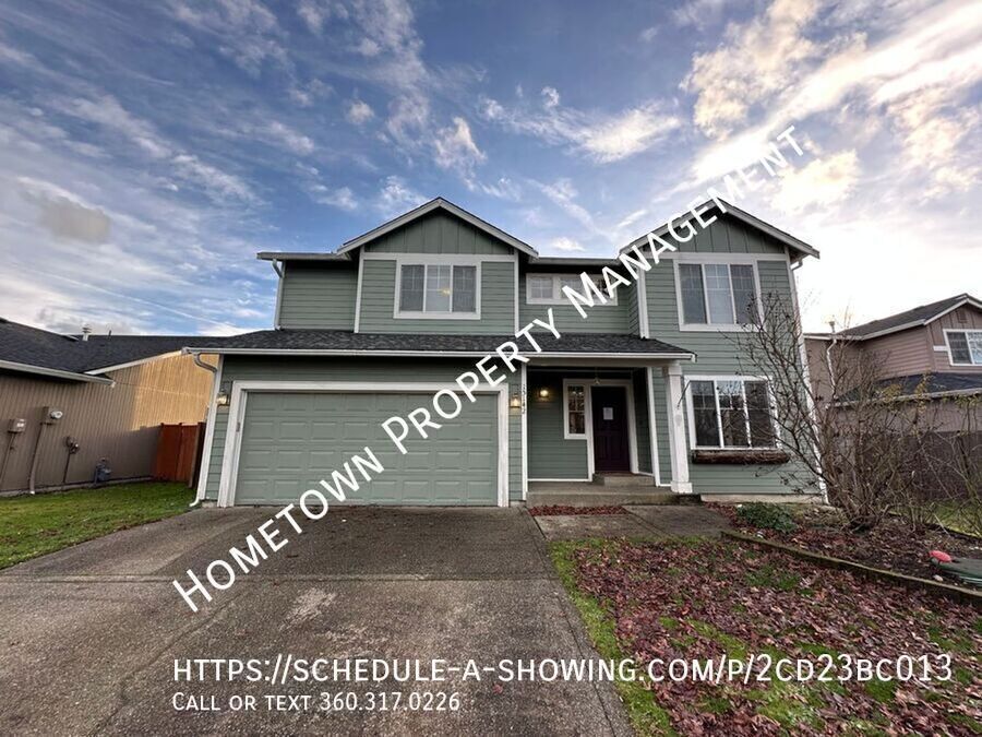 Foto principal - Spacious 4 Bedroom with large fenced yard!...