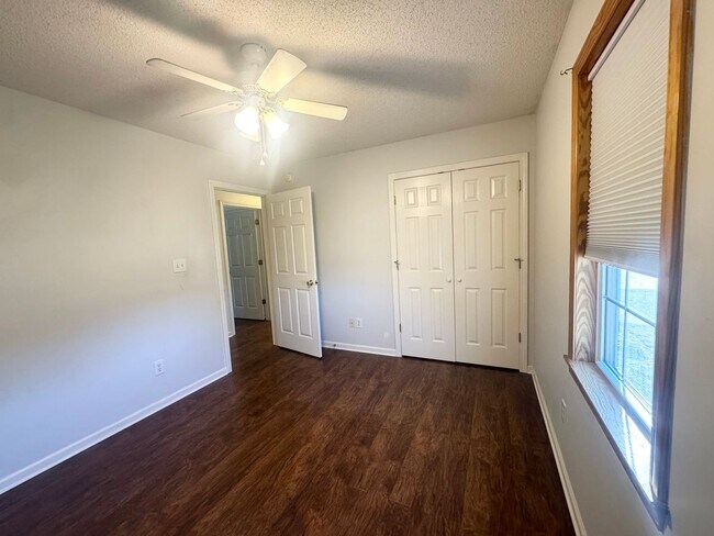 Foto del edificio - 200 Dramtree Dr