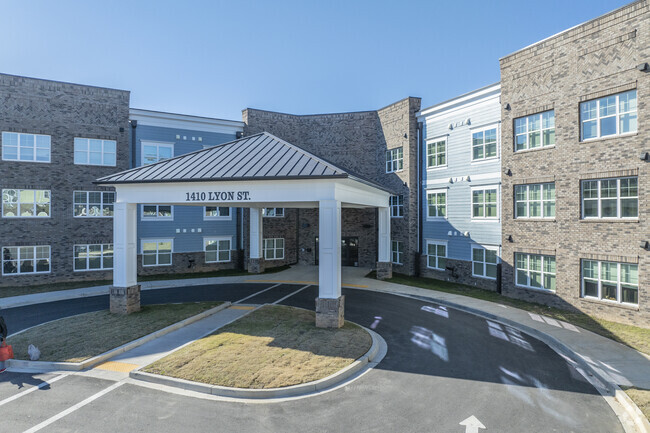 Building Photo - Oaks Terrace Senior Housing