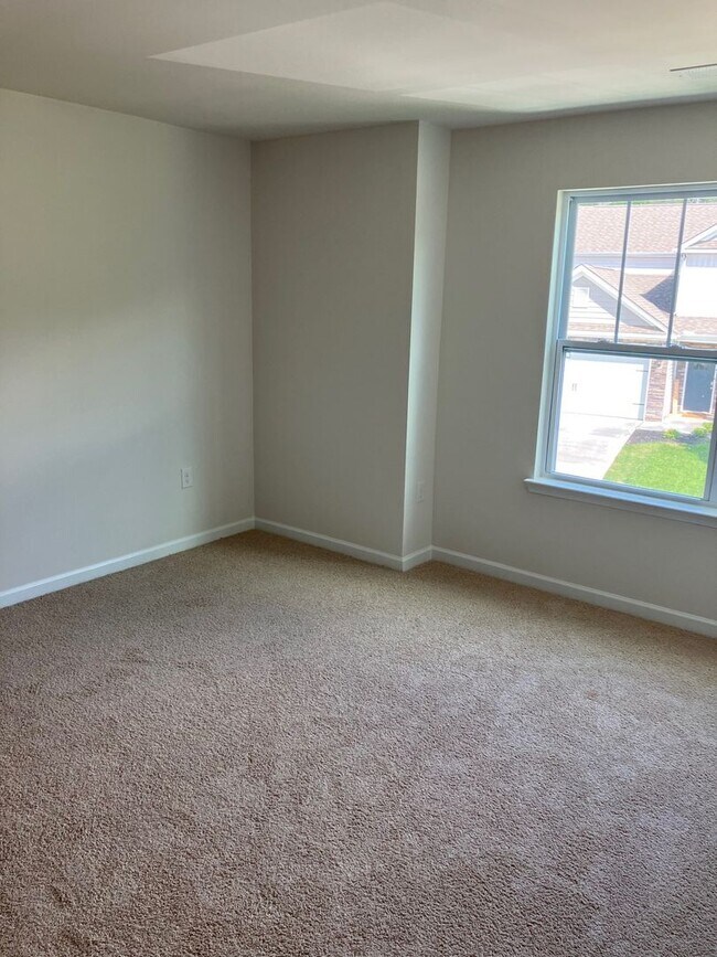 Building Photo - Beautiful Brand New Home in Asheville