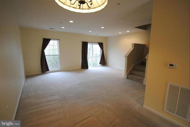 Building Photo - 742 Heather Stone Loop