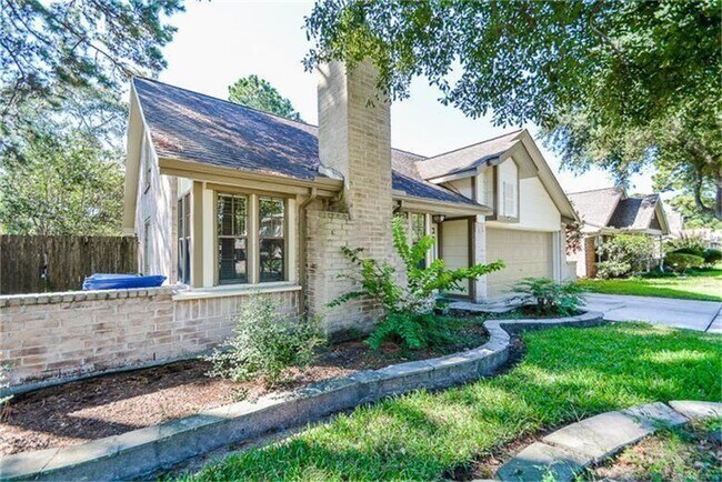 Building Photo - 6823 Five Forks Dr