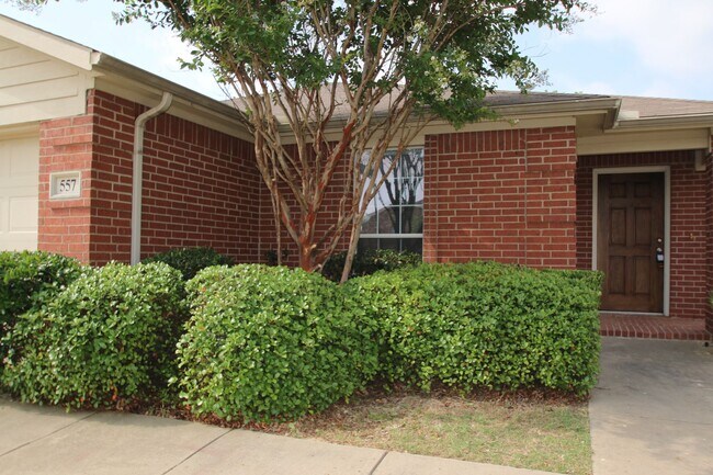 Foto del edificio - Coming Soon in Haslet | 3BR/2BA with 2-Car Garage, Private Yard & Easy Access to 287 & I-35