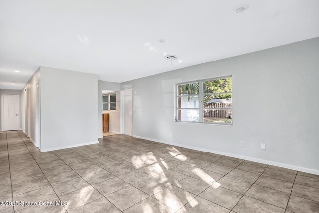 Building Photo - 2416 Lee Ave
