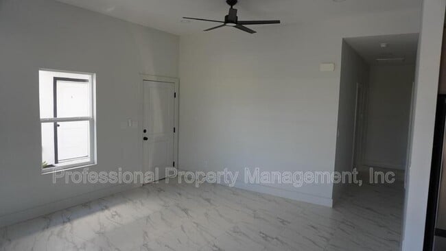 Foto del edificio - 2908 Charlie Rd