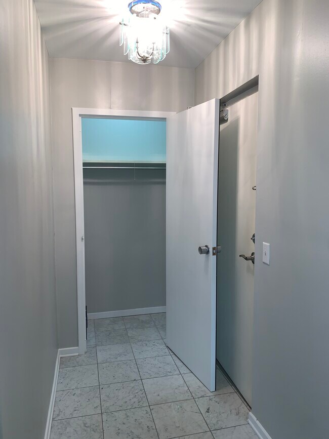 Foto del edificio - 5601 Goodhue Rd