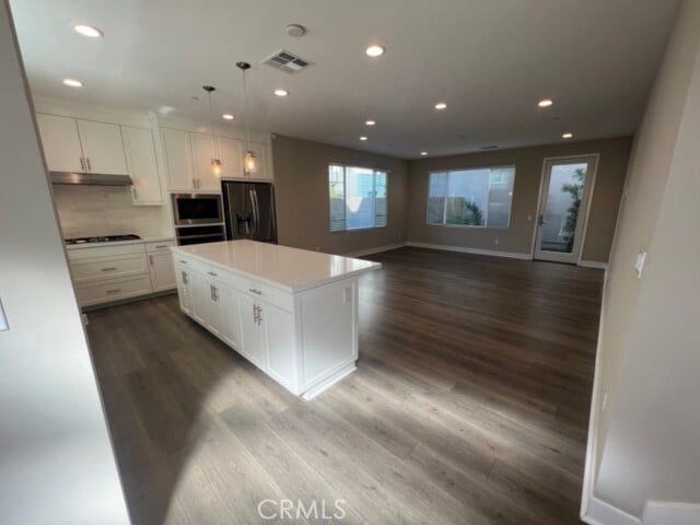 Building Photo - 165 Tenor