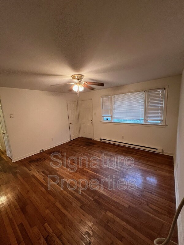 Building Photo - 208 N Cedar Ave