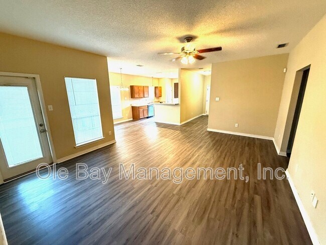 Foto del edificio - 8732 Fangorn Rd