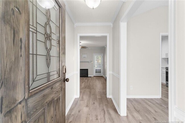 Building Photo - 2713 Leabrook Dr