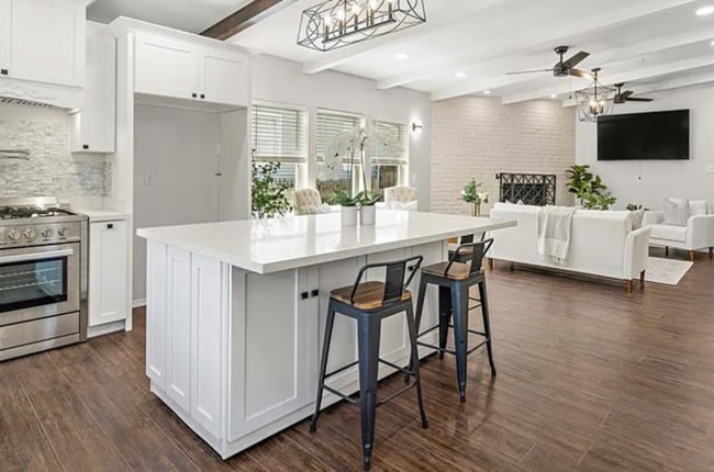 Building Photo - 904 Pine St