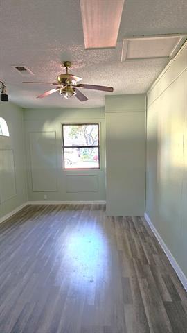 Building Photo - 10033 Goodyear Dr