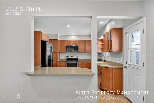 Foto del edificio - 1413 W 7th Pl