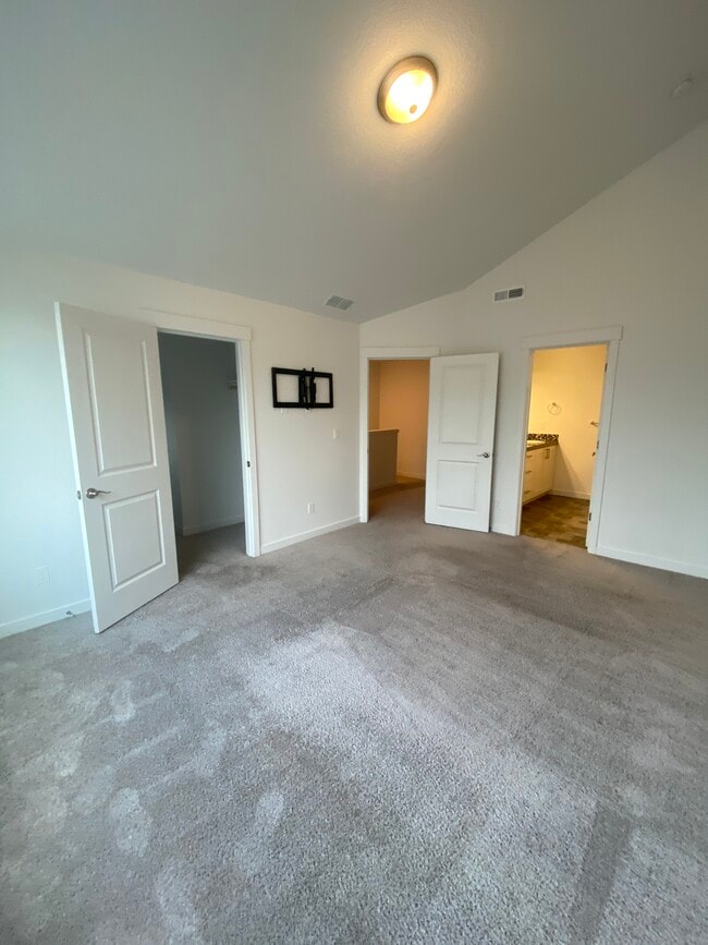 Primary Bedroom - 835 S 25th Ave