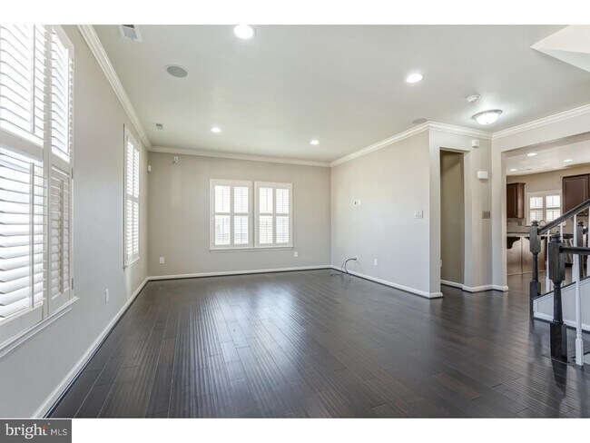 Foto del edificio - 32 Regency Ct