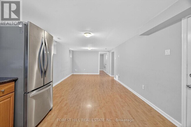 Photo du bâtiment - 128 Trinnell Blvd