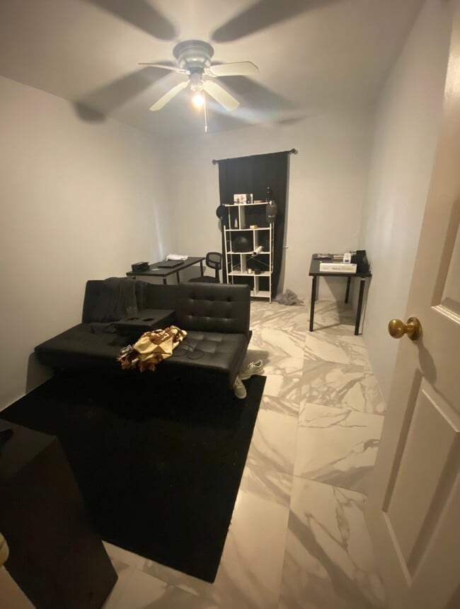 Building Photo - 354 6th St NW