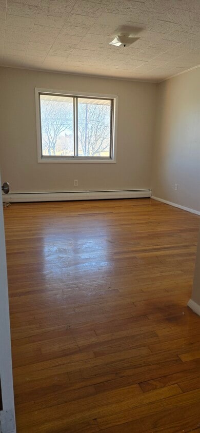 Building Photo - 61 Vandenburgh Ave