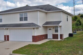 Building Photo - 121 Hickory Ridge Dr