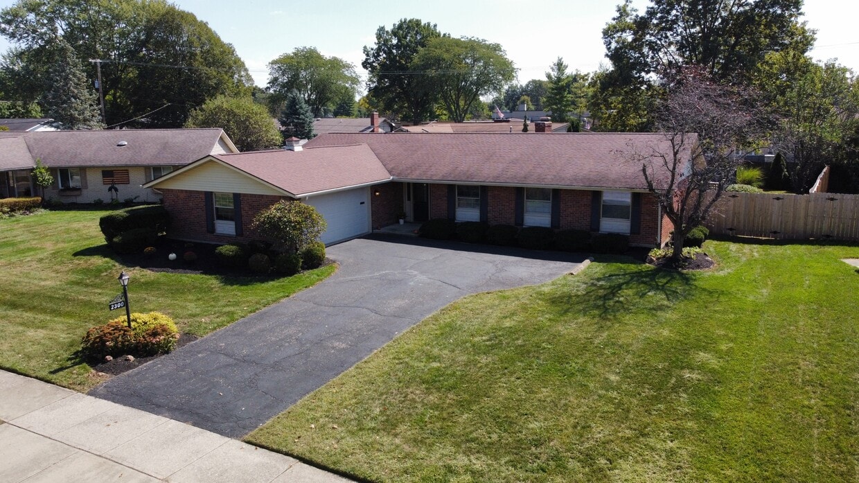 Foto principal - 2300 E Rahn Rd